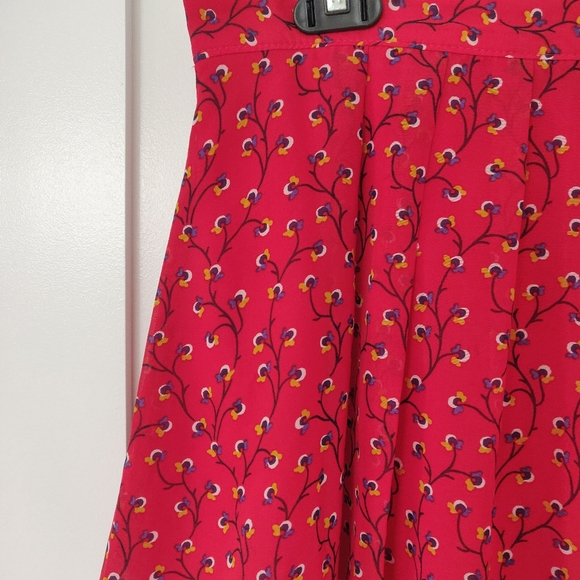 Old Navy Red Floral Mini Skirt - Picture 5 of 8